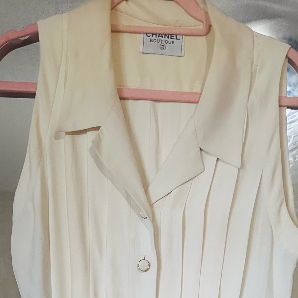 CLOSET CLOSING 1/6
 Rare Vintage Chanel Cream Pleated Dress • Collector’s Dream